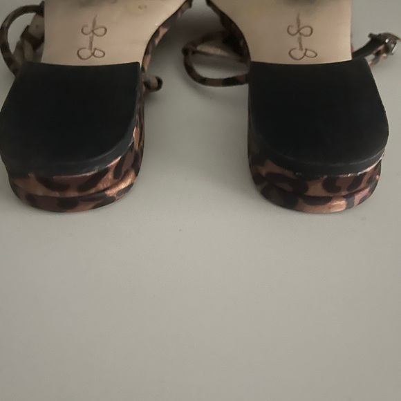 Jessica Simpson Leopard Print Sandals with Floral Accent - Picture 4 of 5